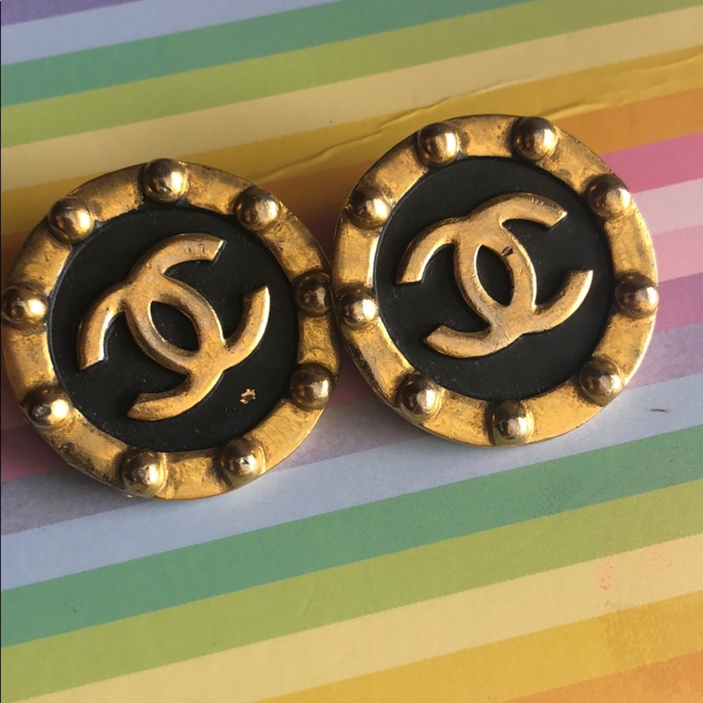 Authentic Vintage Chanel Earrings - Clip on